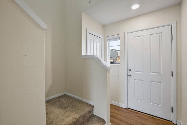 Building Photo - Lake Stevens~Amber Skyline