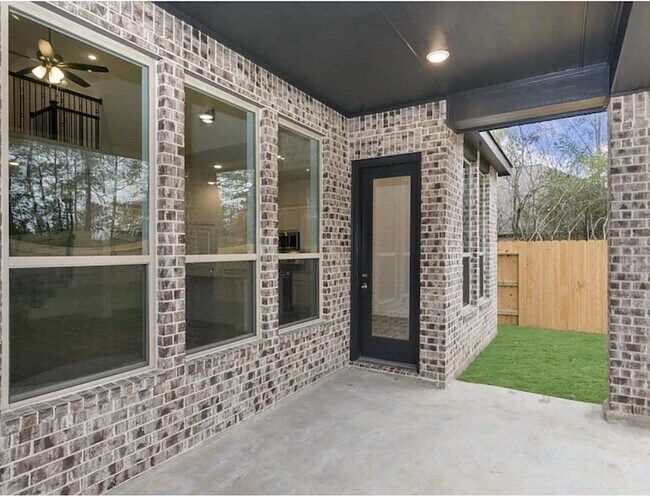 Foto del edificio - 17111 Crimson Crest Dr