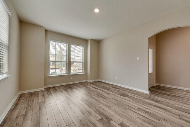 Building Photo - Beautiful home in Oak Ridge Fortworth!