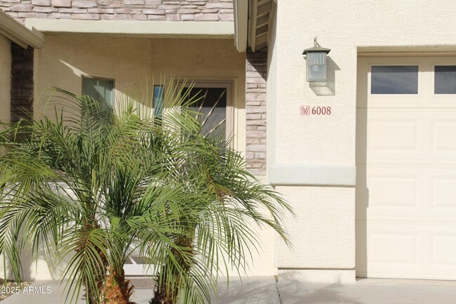 Building Photo - 6008 W Questa Dr