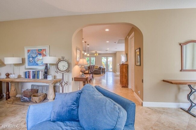 Building Photo - 3 br, 3 bath House - 218 N Palmway