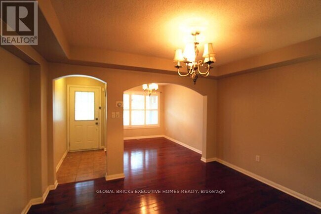 Building Photo - 852 Hepburn Rd