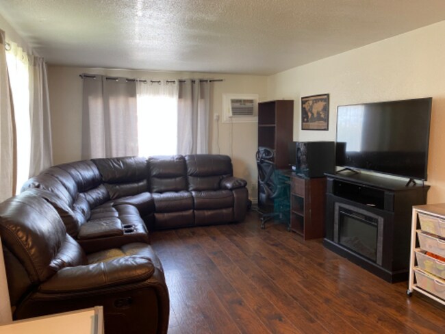 Foto del edificio - 1213 W Timothy Ln