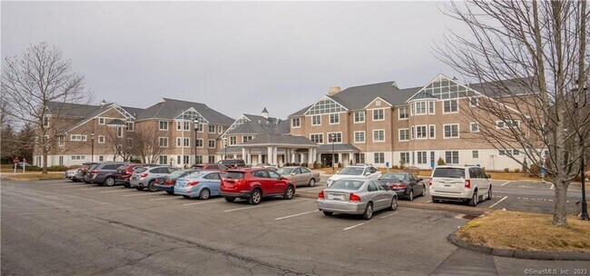 Building Photo - 160 Simsbury Rd