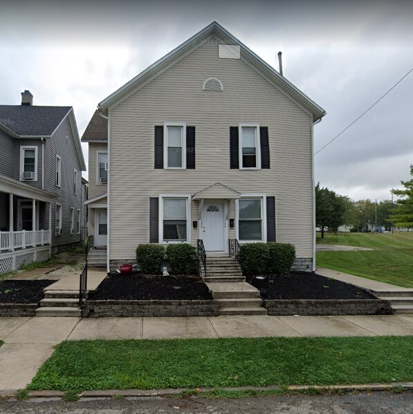Front of Building - 744 N Wayne St
