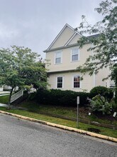Building Photo - 350 Courtney Cir