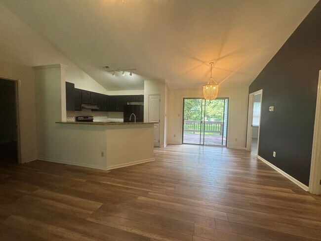 Foto del edificio - 8821 Kishorn Ct