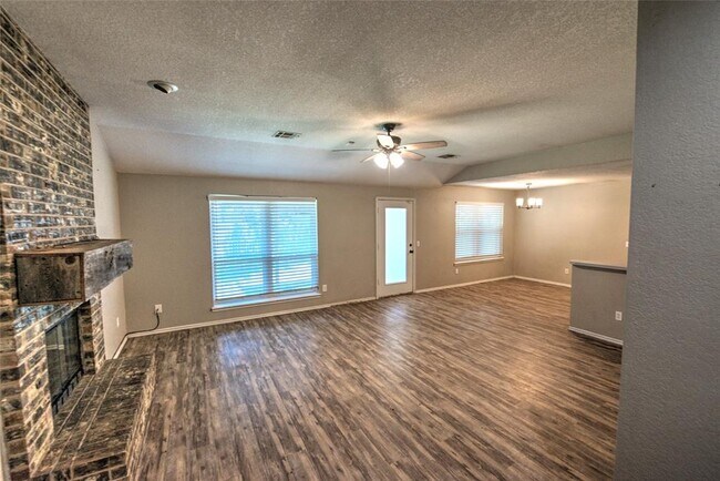 Building Photo - 3612 Teresa Dr