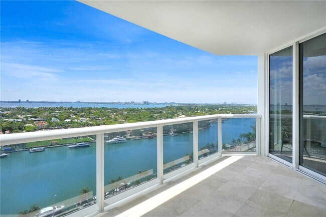 Foto del edificio - 4775 Collins Ave