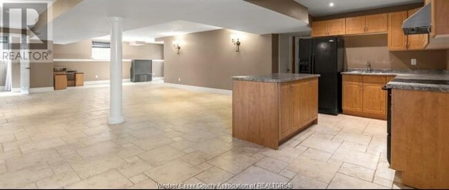 Building Photo - 1402 Traditional Trail