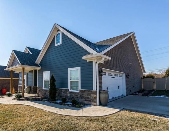 Building Photo - 2637 Autumn Way
