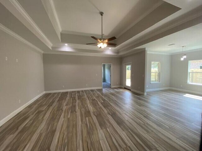 Foto del edificio - Spacious 3 Bedroom Home in Mary Esther!