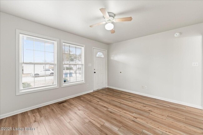 Building Photo - 117 Deerfield Ct