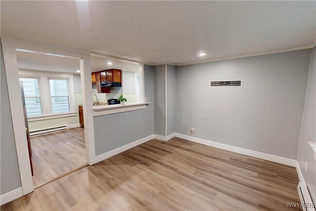 Foto del edificio - 118 Pries Ave