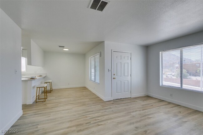 Foto del edificio - 6932 Kilgore Dr