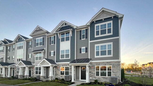 Foto del edificio - 370 Bridgeview Ct