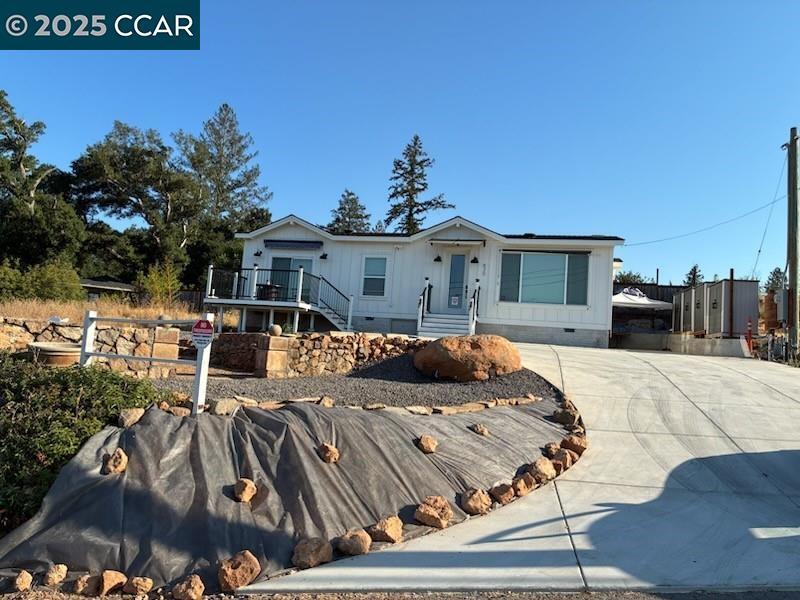 Foto principal - 630 Sunnyside Rd
