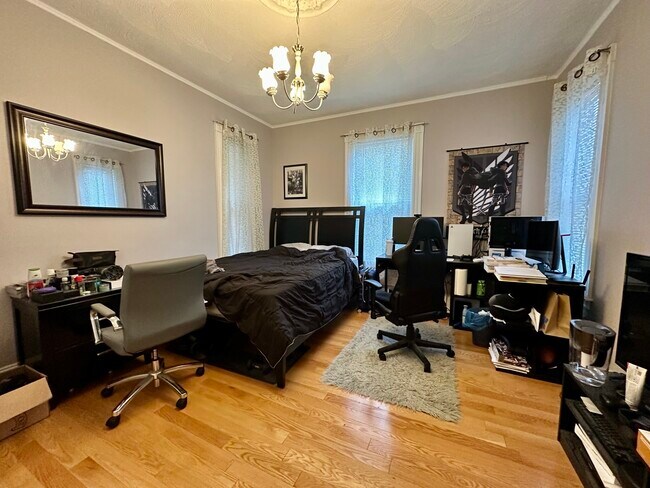 Foto del edificio - 51 Rindge Ave