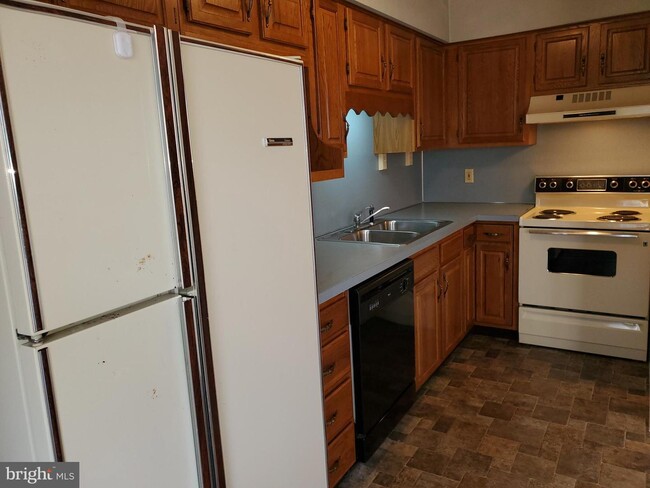 Building Photo - 620 Park Ridge Dr