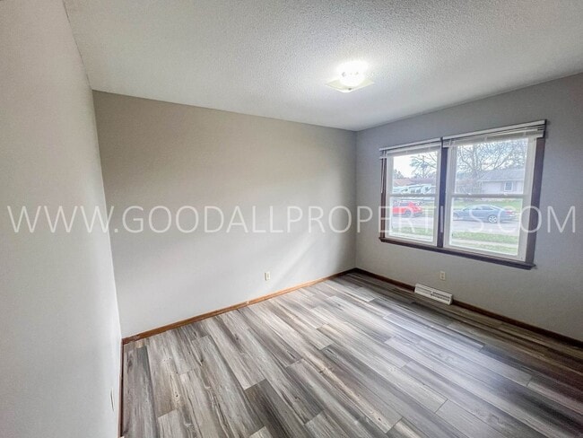 Building Photo - Cozy 2 bedroom duplex in Ankeny