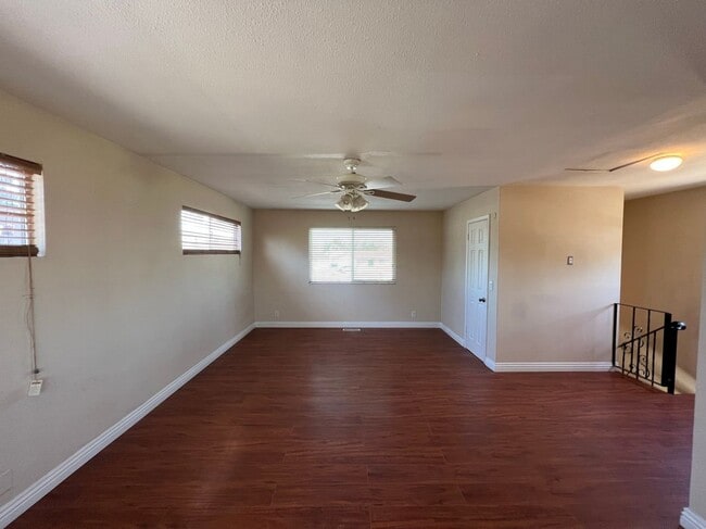 Foto del edificio - 14985 Genesee Rd
