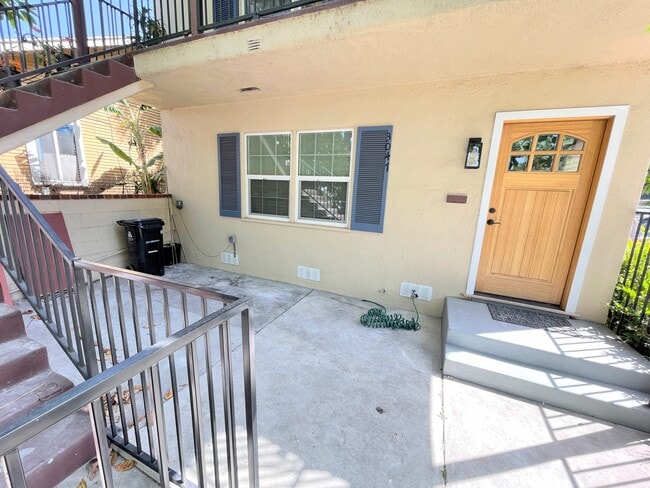 Building Photo - 3047 Perlita Ave