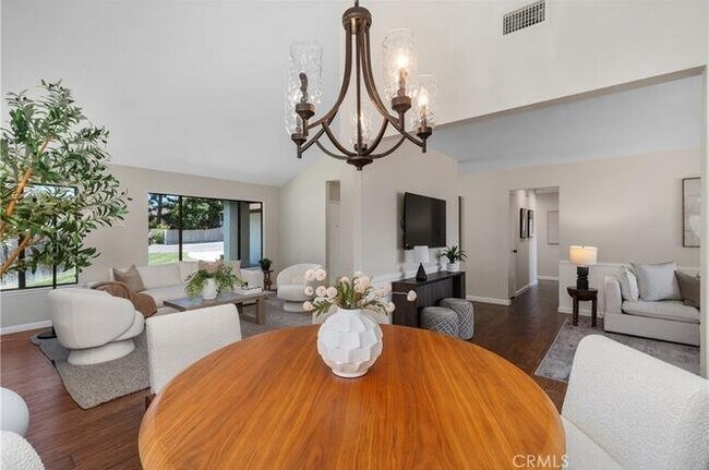 Foto del edificio - 872 S Havenwood Cir