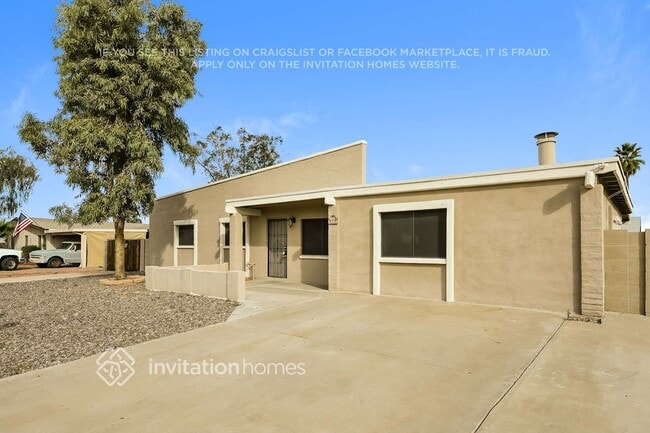 Building Photo - 2228 W Charleston Ave