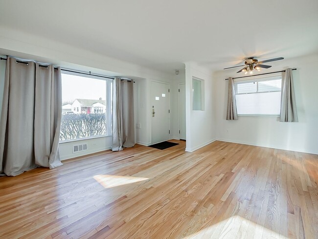 Building Photo - AVAILABLE NOW! Beautifully Updated 3-Bedroom Home with High-End Finishes!