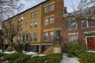 Building Photo - 226 3rd St NE