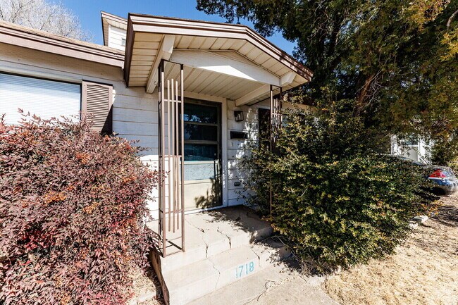 Foto del edificio - 1718 22nd St