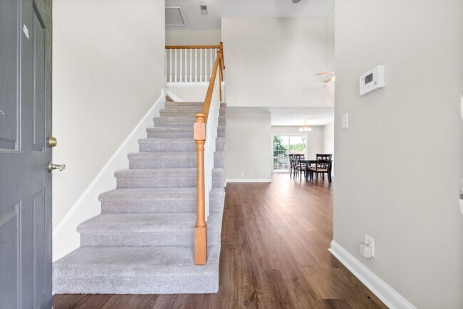 Foto del edificio - 680 Foxfield Dr