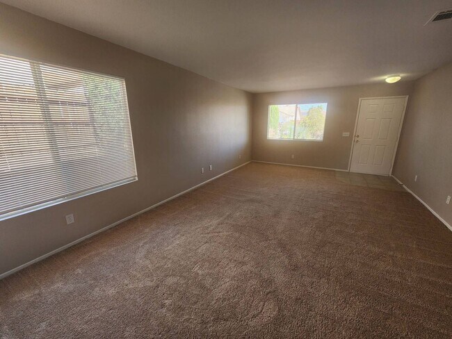 Building Photo - Don't Miss This Beautiful Desert Vista Home!