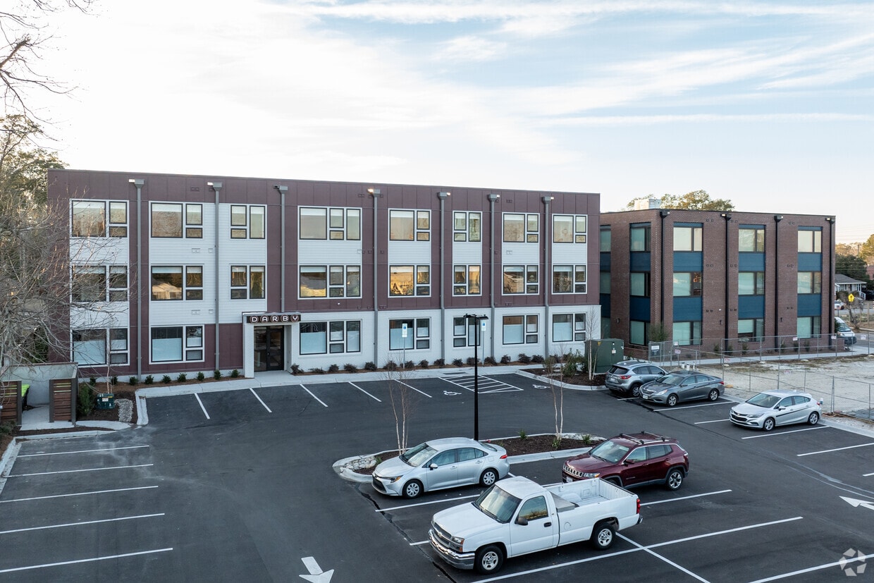 Primary Photo - Mid Castle