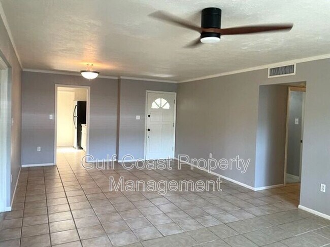 Building Photo - 3976 Omega Ln