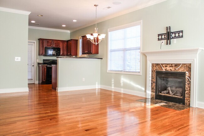Building Photo - Price Improvement! Beautiful 3 Bedroom 2 B...