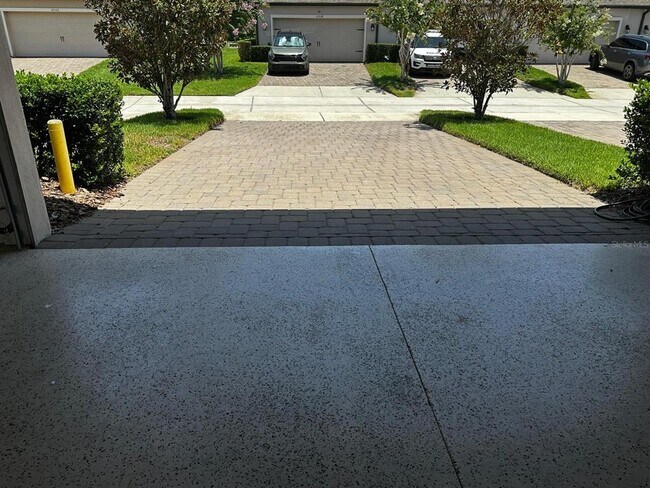 Foto del edificio - 13023 Batten Ln