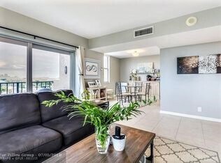 Living Room - 1625 SE 10th Ave