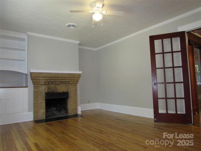 Building Photo - 338 Culp St