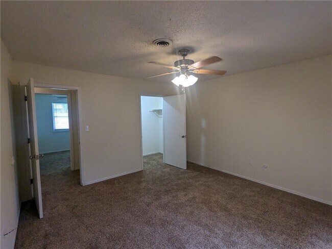 Foto del edificio - 3741 N Whippoorwill Ct