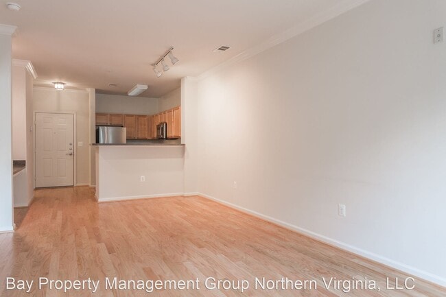 Building Photo - 1 br, 1 bath House - 12000 MARKET STREET #215