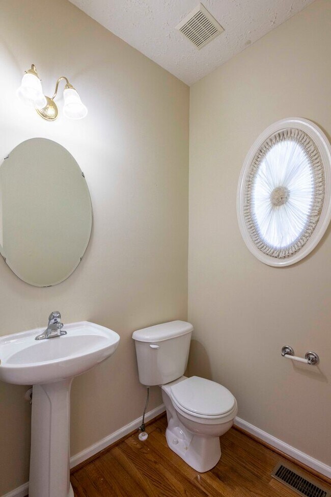 Foto del edificio - Charming 3Bed/2Bath in Joppatowne neighbor...