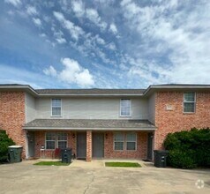 Building Photo - 3601 Malibu Ln