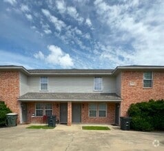 Building Photo - 3601 Malibu Ln