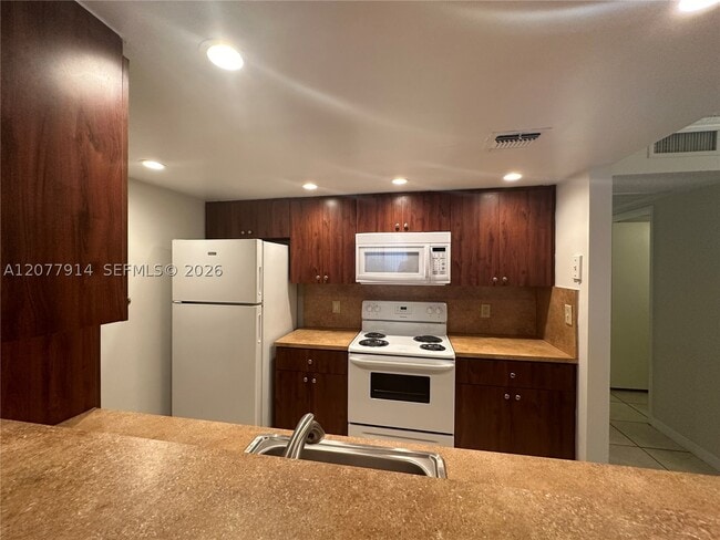 Building Photo - 8418 Coral Lake Way
