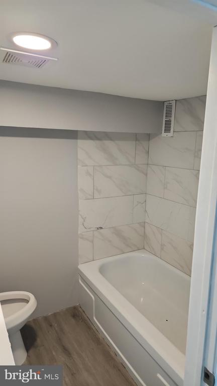 Foto del edificio - 805 N Kenwood Ave