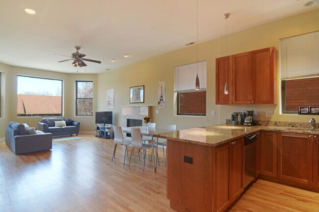 Foto del edificio - 2151 W Evergreen Ave