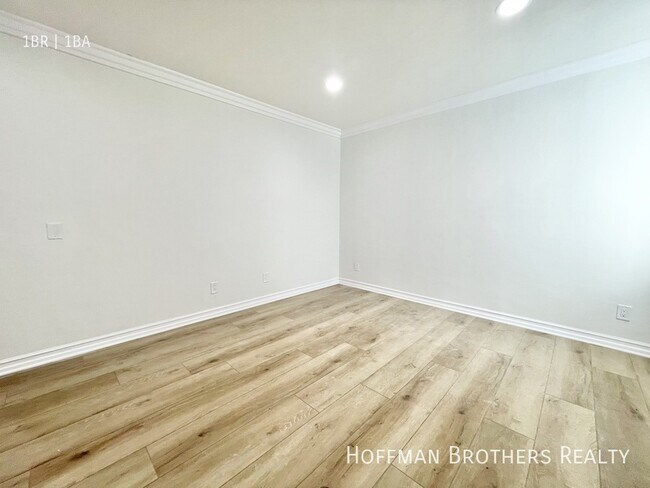 Foto del edificio - 6060 Fulton Ave