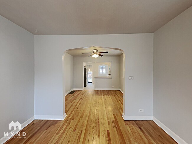 Foto del edificio - 3359 Federal Blvd