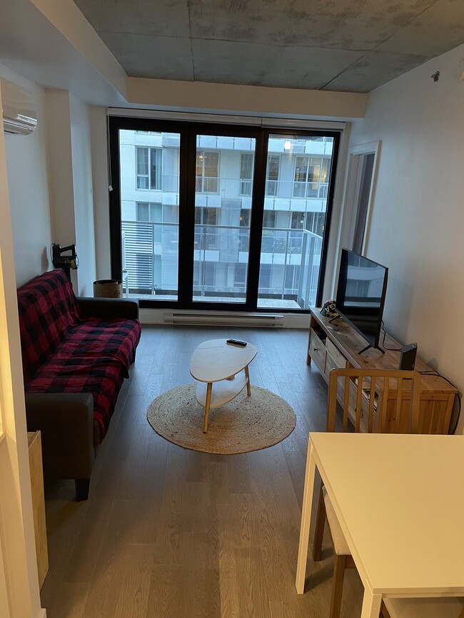Building Photo - 700 St Saint-Paul
